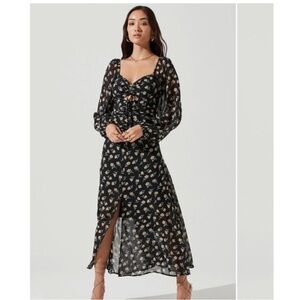 Astr Long Sleeve Sweetheart neck Midi Dress